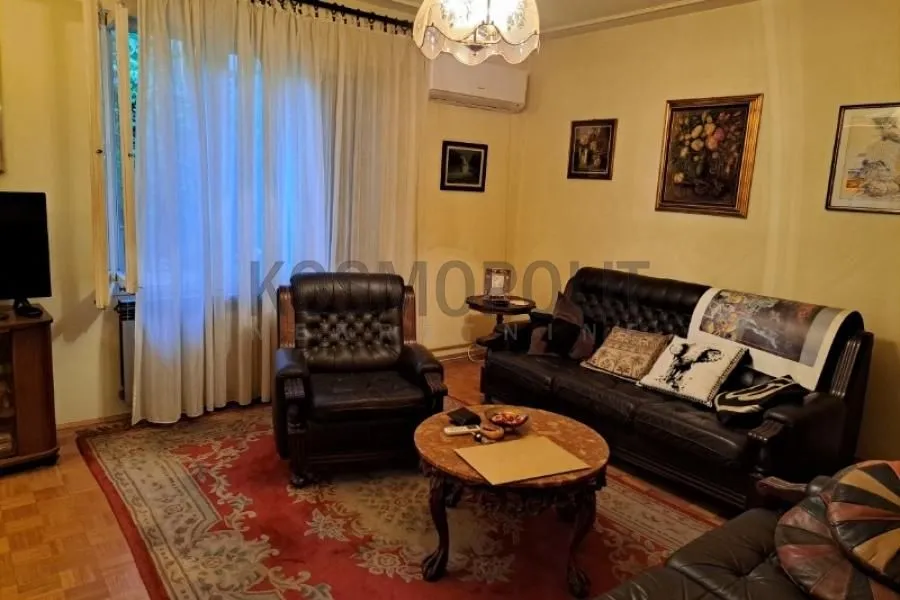 Prodaja, kuća, 250m², Karaburma, Palilula Sve Podlokacije
