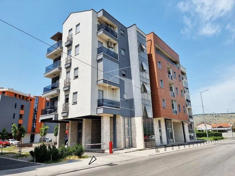 Izdavanje, poslovni prostor, 130m², Dalmatinska ulica, Podgorica