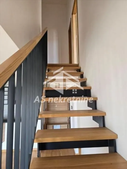 Rent, four bedroom apartment, 102m², Zemun Gornji Grad, Zemun Sve Podlokacije