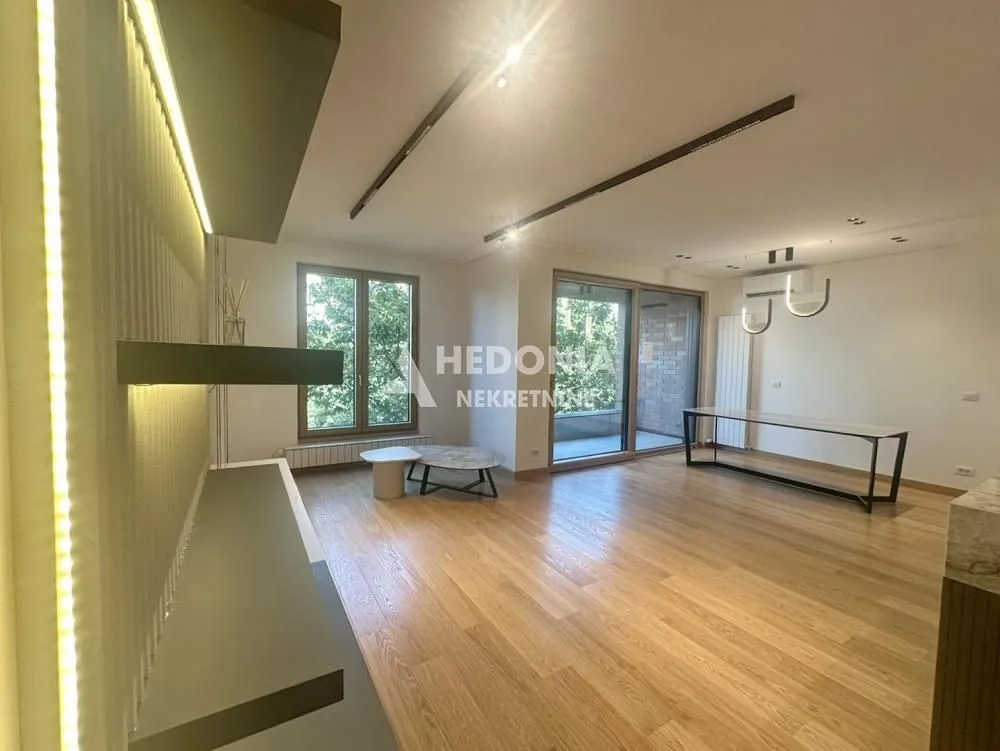 Rent, office space, 94m², Kalenić Pijaca, Vračar Sve Podlokacije