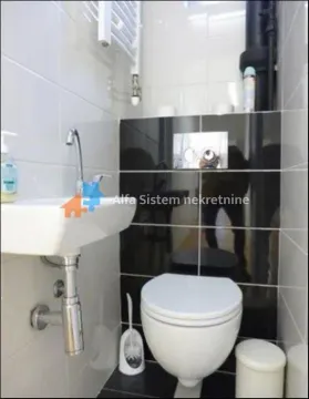 Rent, four bedroom apartment, 120m², Stari Grad, Beograd - image 10