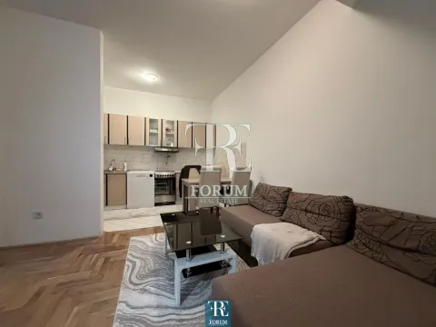 Izdavanje, dvosoban stan, 60m², Krivi Most, Podgorica - image 3