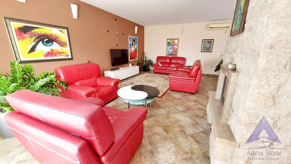 Sale, house, 495m², Bečići, Budva