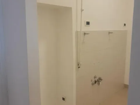 Izdavanje, poslovni prostor, 67m², Savski Venac, Beograd - image 9