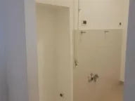 Izdavanje, poslovni prostor, 67m², Savski Venac, Beograd - image 9