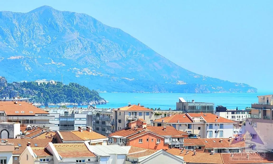 Prodaja, trosoban stan, 130m², Podkošljun, Budva