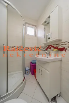 Rent, one bedroom apartment, 30m², Altina, Beograd - image 12