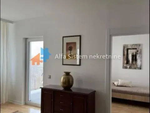 Izdavanje, četvorosoban stan, 120m², Savski Venac, Beograd - image 13