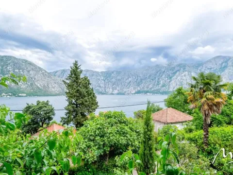 Sale, house, 100m², Stoliv, Kotor - image 1