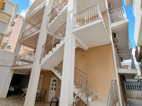 Prodaja, kuća, 460m², Budva, Crna Gora - image 21