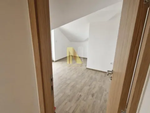 Sale, three bedroom apartment, 100m², Novo naselje, Novi Sad - image 12