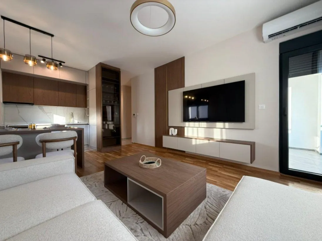 Izdavanje, dvosoban stan, 65m², Zagorič, Podgorica