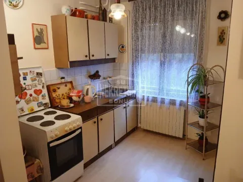 Prodaja, kuća, 190m², Novo Selo, Subotica - image 14