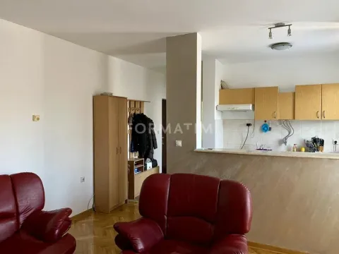 Izdavanje, jednosoban stan, 43m², Krnjaca, Palilula Sve Podlokacije - image 2