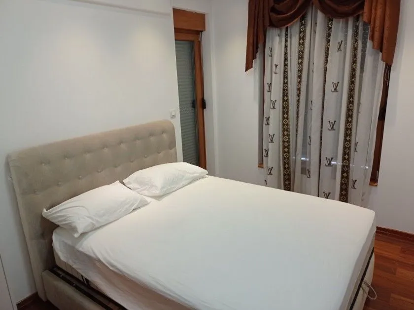 Rent, four bedroom apartment, 140m², Centar, Podgorica