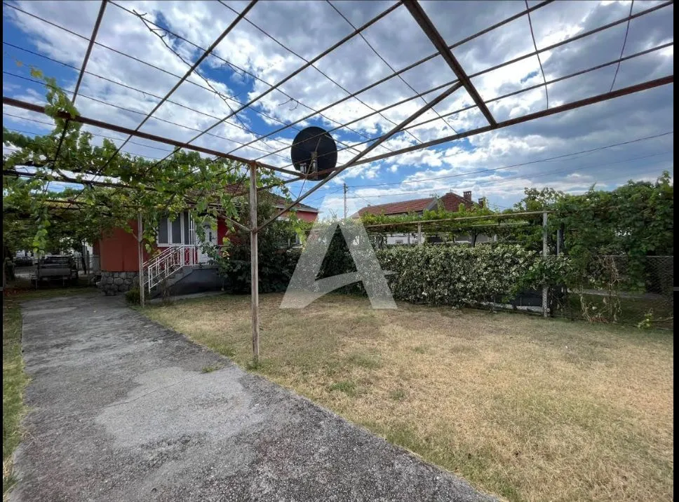 Prodaja, kuća, 145m², Podgorica, Crna Gora