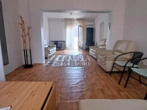 Rent, two bedroom apartment, 95m², Hala Pionir, Palilula Sve Podlokacije