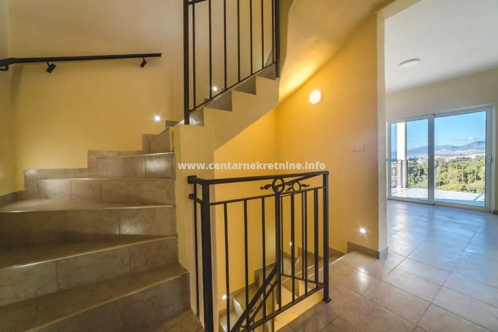 Sale, house, 195m², Utjeha, Bar
