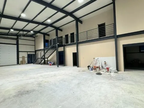 Rent, studio apartment, 130m², Mareza, Podgorica - image 13