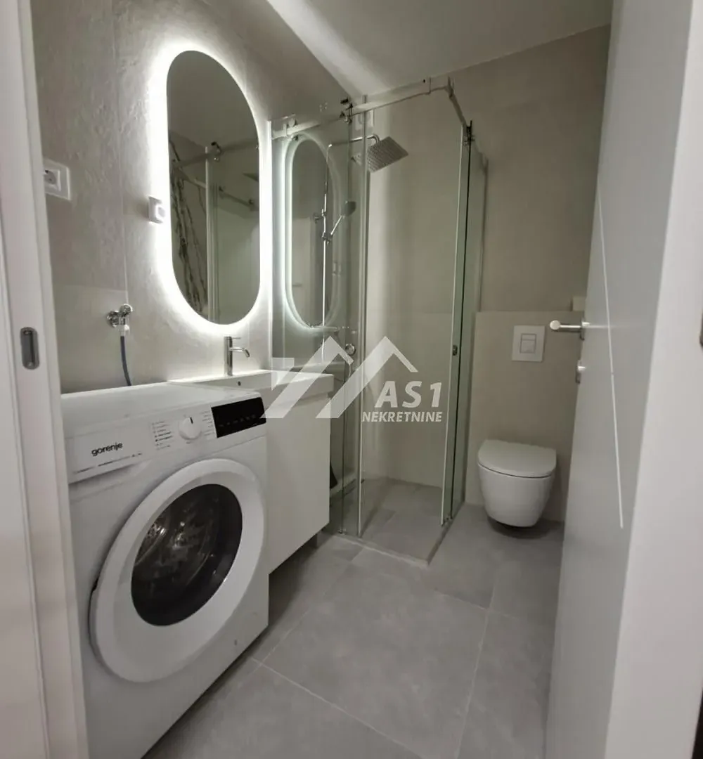 Izdavanje, jednosoban stan, 35m², Bulevar Evrope, Novi Sad Sve Podlokacije