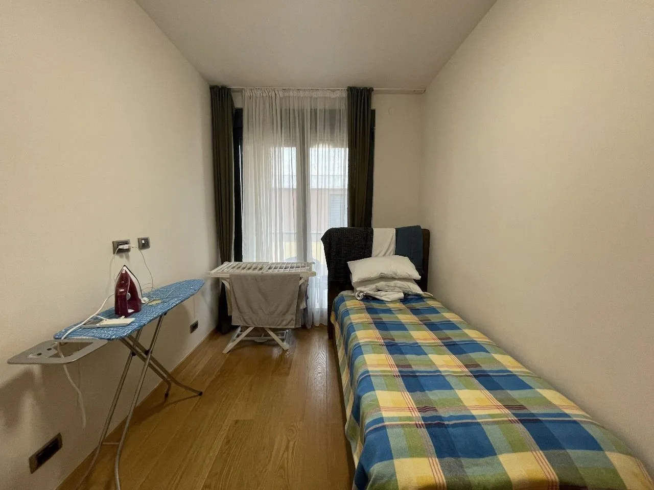 Izdavanje, dvosoban stan, 75m², Kod Capital Plaze, Podgorica