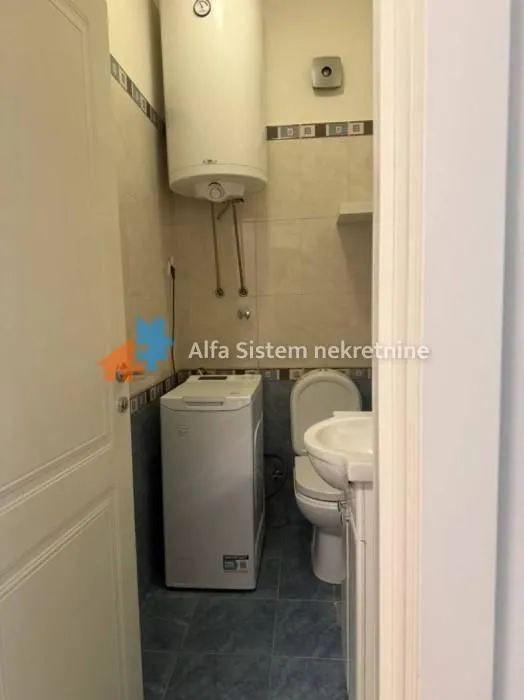 Izdavanje, trosoban stan, 106m², Vračar Hram, Vračar Sve Podlokacije