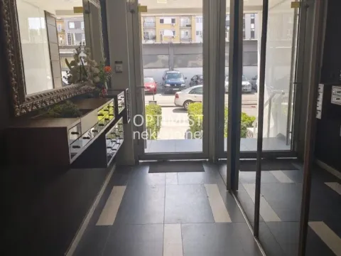 Prodaja, trosoban stan, 83m², Vračar Sve Podlokacije, Beograd - image 18