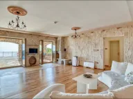 Prodaja,  kuća, 466m2, Petrovac, Budva