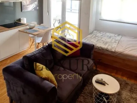 Izdavanje, garsonjera, 33m², City Kvart, Podgorica - image 6