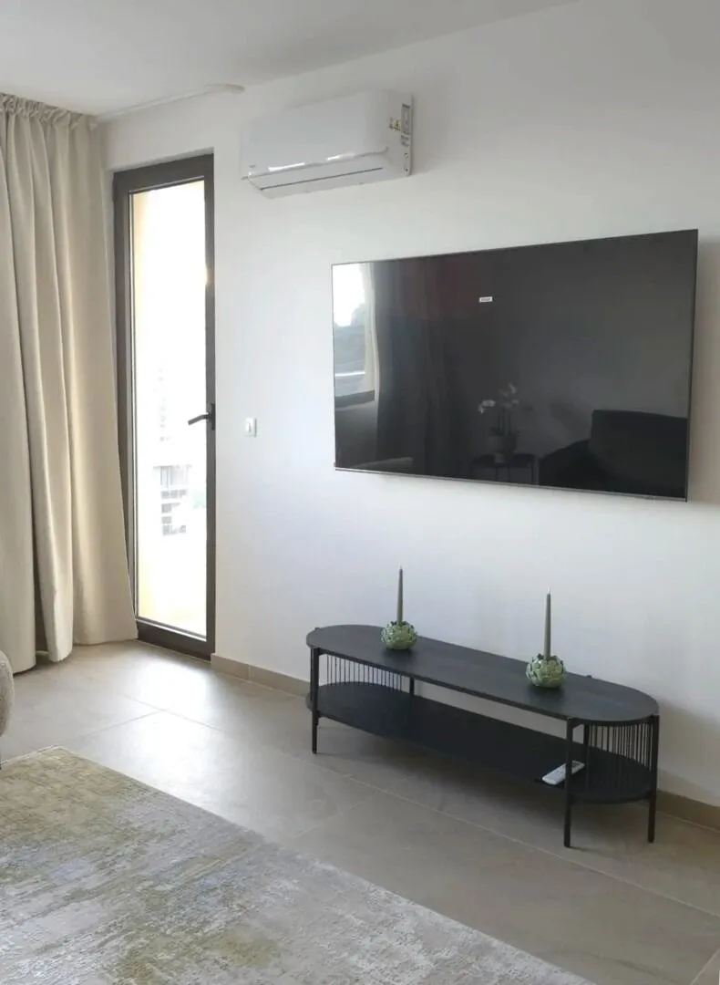 Rent, one bedroom apartment, 46m², Bečići, Budva