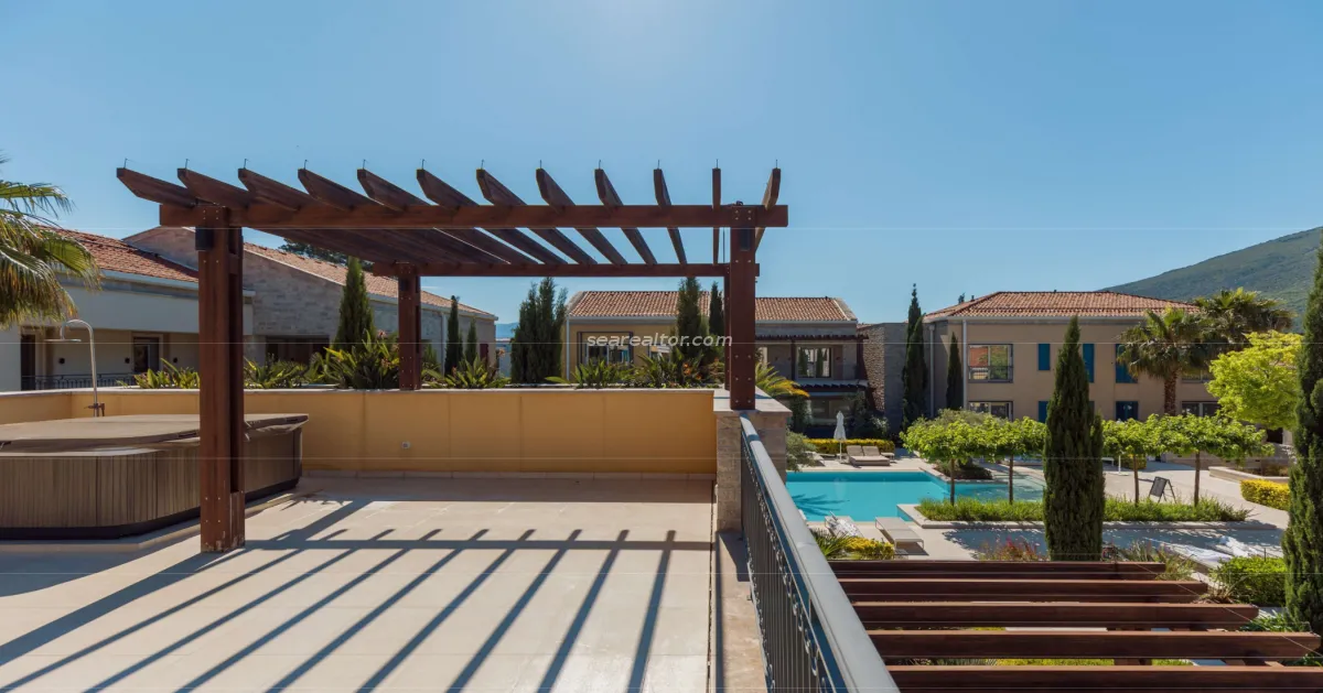 Prodaja, dvosoban stan, 199m², Herceg Novi, Crna Gora