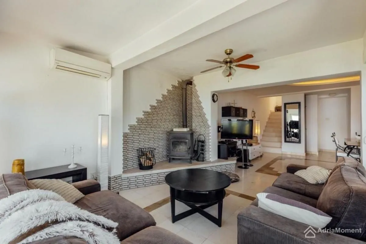 Prodaja, kuća, 240m², Krašići, Tivat