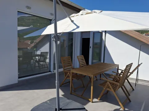 Izdavanje, dvosoban stan, 66m², Centar, Tivat - image 14