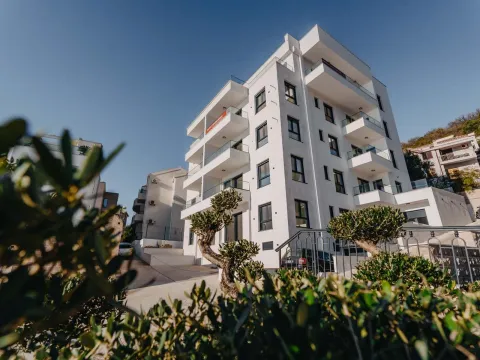 Izdavanje, ugostiteljski objekat, 1600m², Budva, Crna Gora - image 26