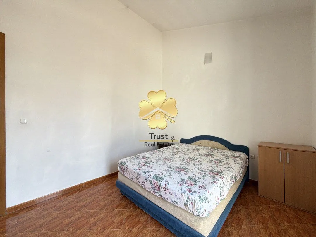 Izdavanje, kuća, 400m², Zlatica, Podgorica