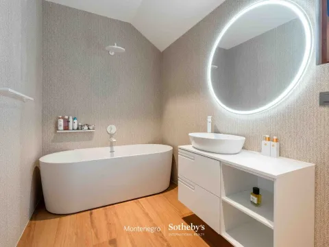 Prodaja, kuća, 261m², Rijeka Reževići, Budva - image 30