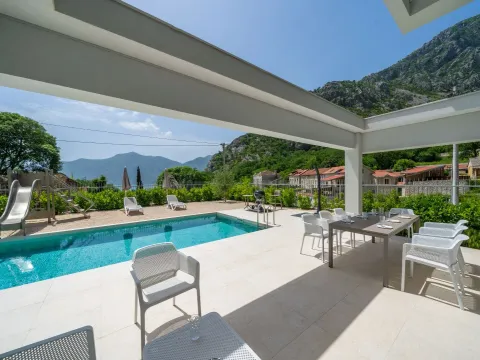 Prodaja, kuća, 250m², Orahovac, Kotor - image 14