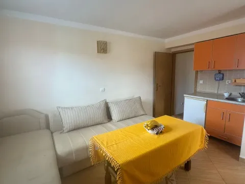 Prodaja, trosoban stan, 83m², Petrovac, Budva - image 3