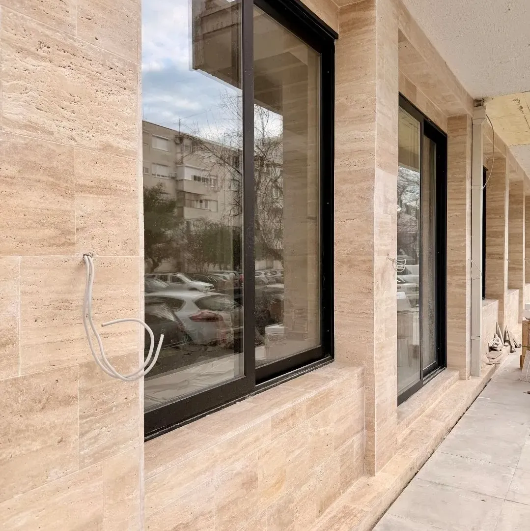Izdavanje, poslovni prostor, 140m², Centar, Bar