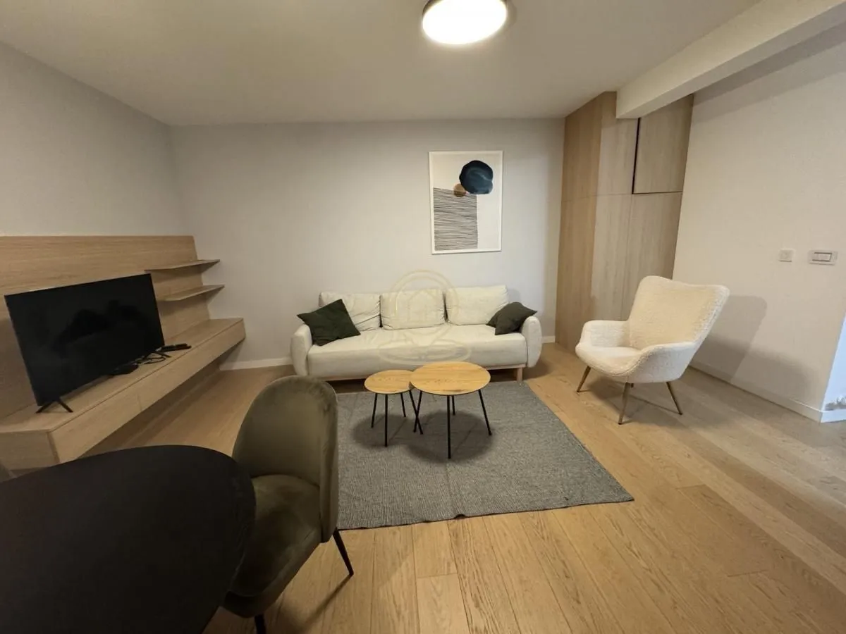 Rent, two bedroom apartment, 52m², Palilula Sve Podlokacije, Beograd