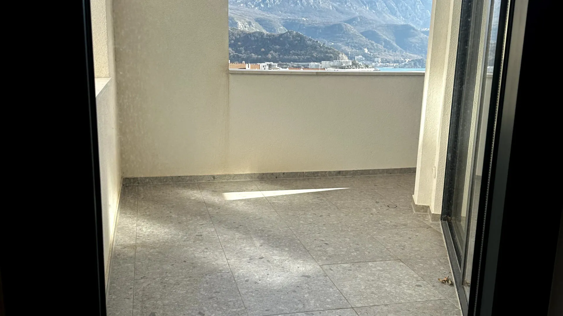 Sale, one bedroom apartment, 51m², Bečići, Budva