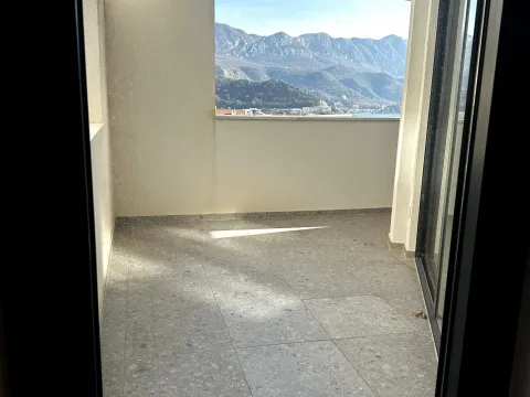 Sale, one bedroom apartment, 51m², Bečići, Budva - image 5