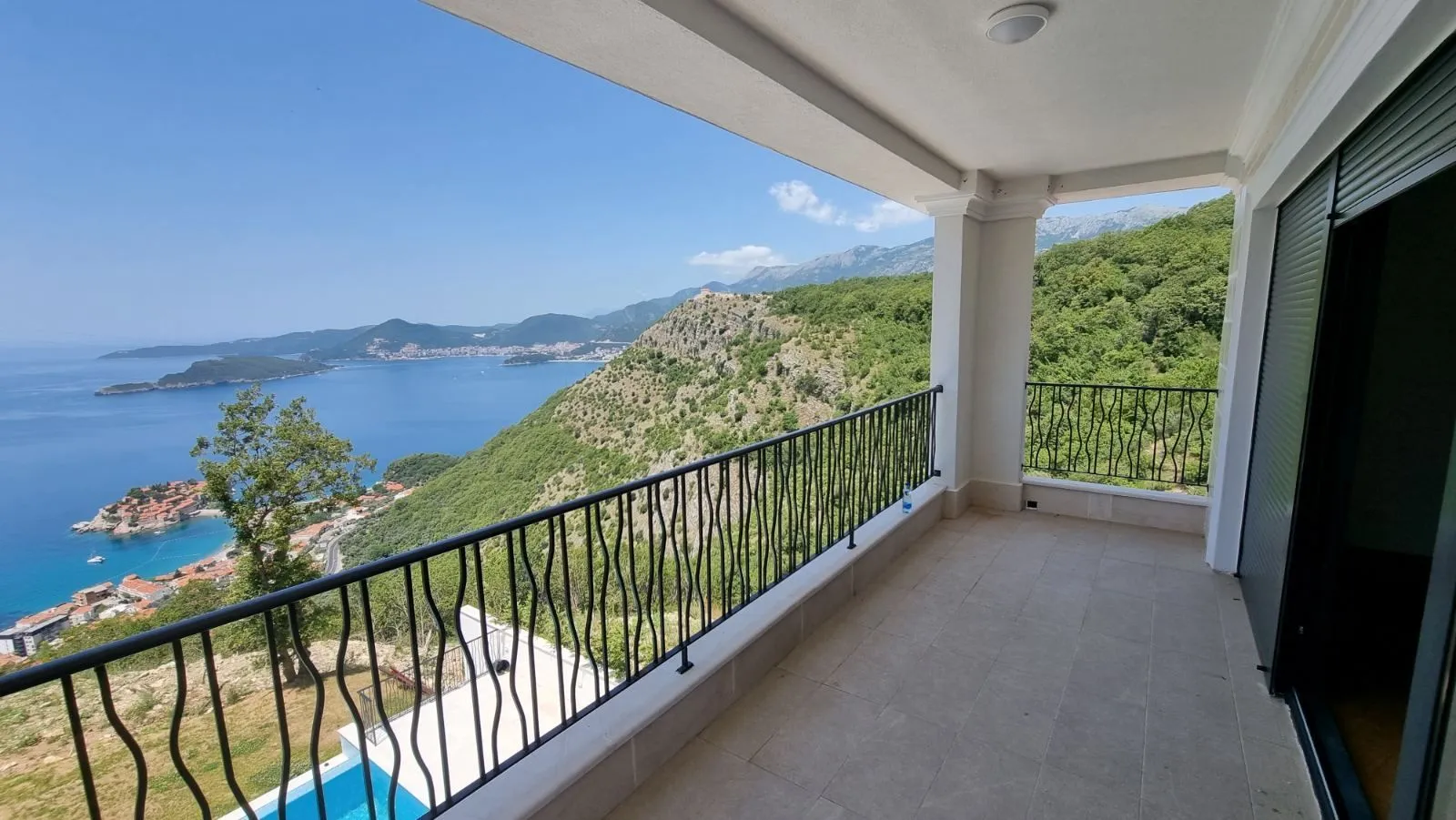 Sale, three bedroom apartment, 90m², Blizikuće, Budva