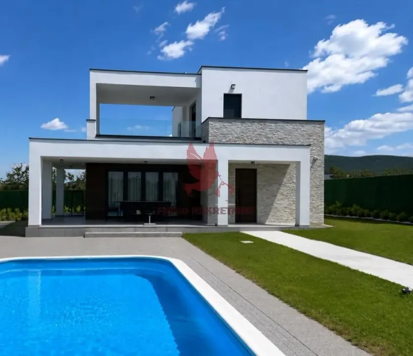Prodaja, kuća, 228m², Kosmaj, Sopot