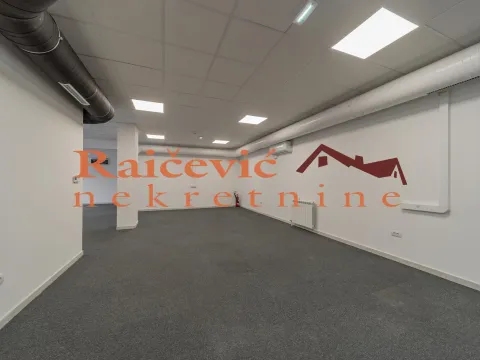Izdavanje, poslovni prostor, 140m², Čukarica, Beograd - image 13