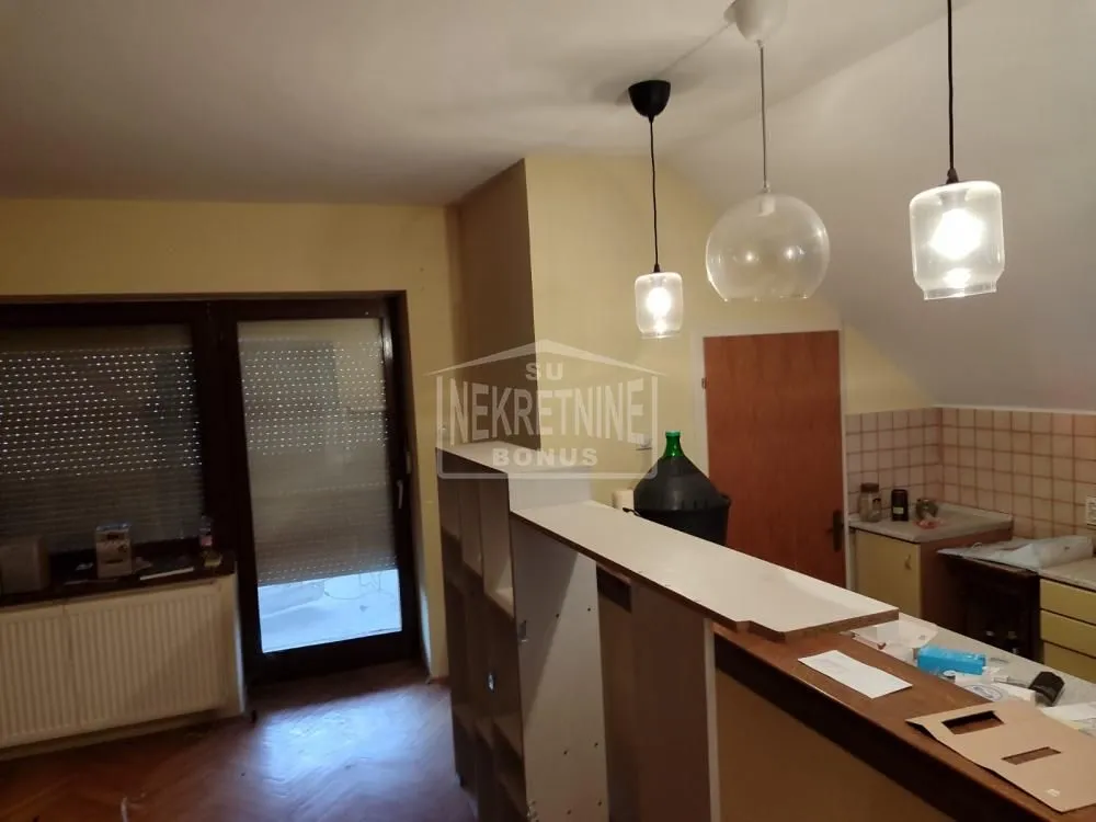 Prodaja, kuća, 270m², Železničko Naselje, Subotica