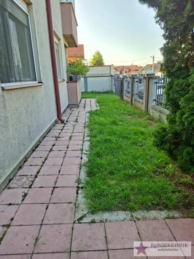 Prodaja, četvorosoban stan, 119m², Zemun Sve Podlokacije, Beograd