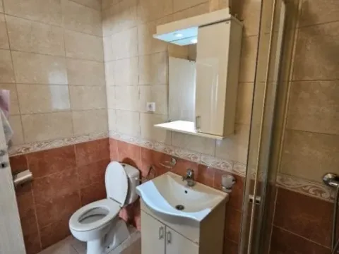 Izdavanje, dvosoban stan, 65m², Ljubović, Podgorica - image 11