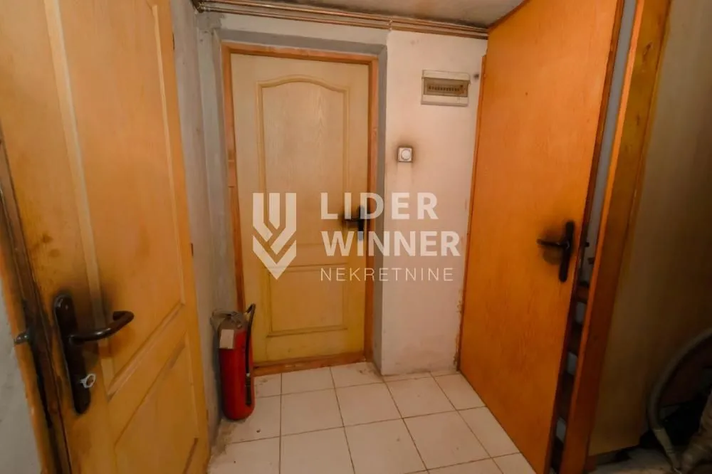 Sale, house, 182m², Bežanijska Kosa 3, Bežanijska Kosa Sve Podlokacije