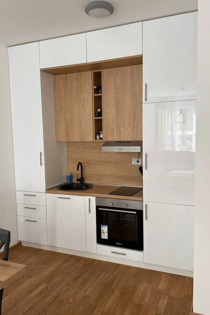 Rent, one bedroom apartment, 45m², Bečići, Budva